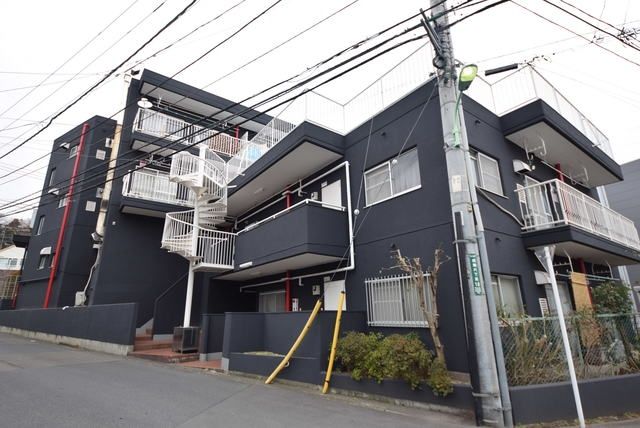 町田市成瀬のマンションの建物外観