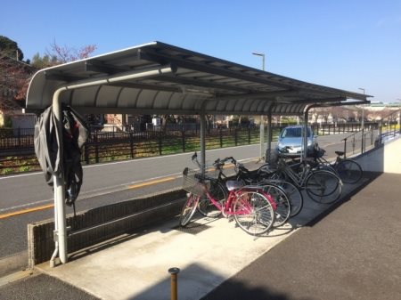 その他共有部分　屋根付の駐輪場です。