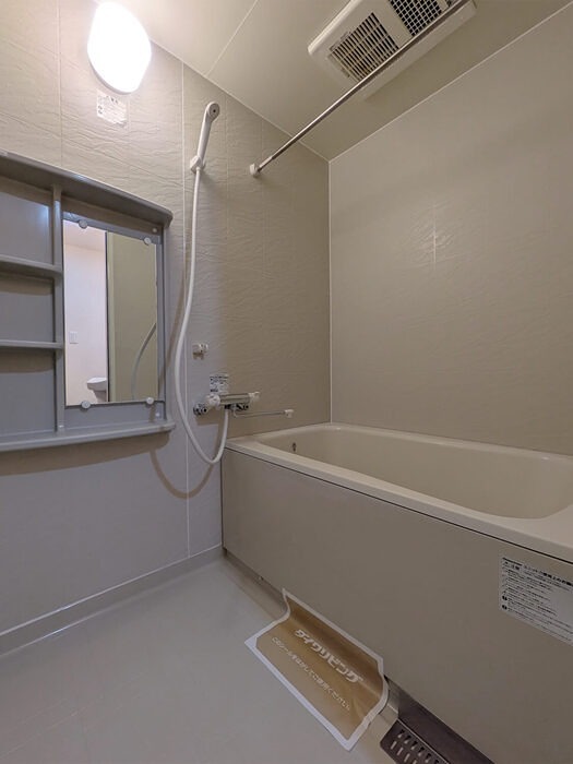 バス・シャワールーム　浴室乾燥付きです。