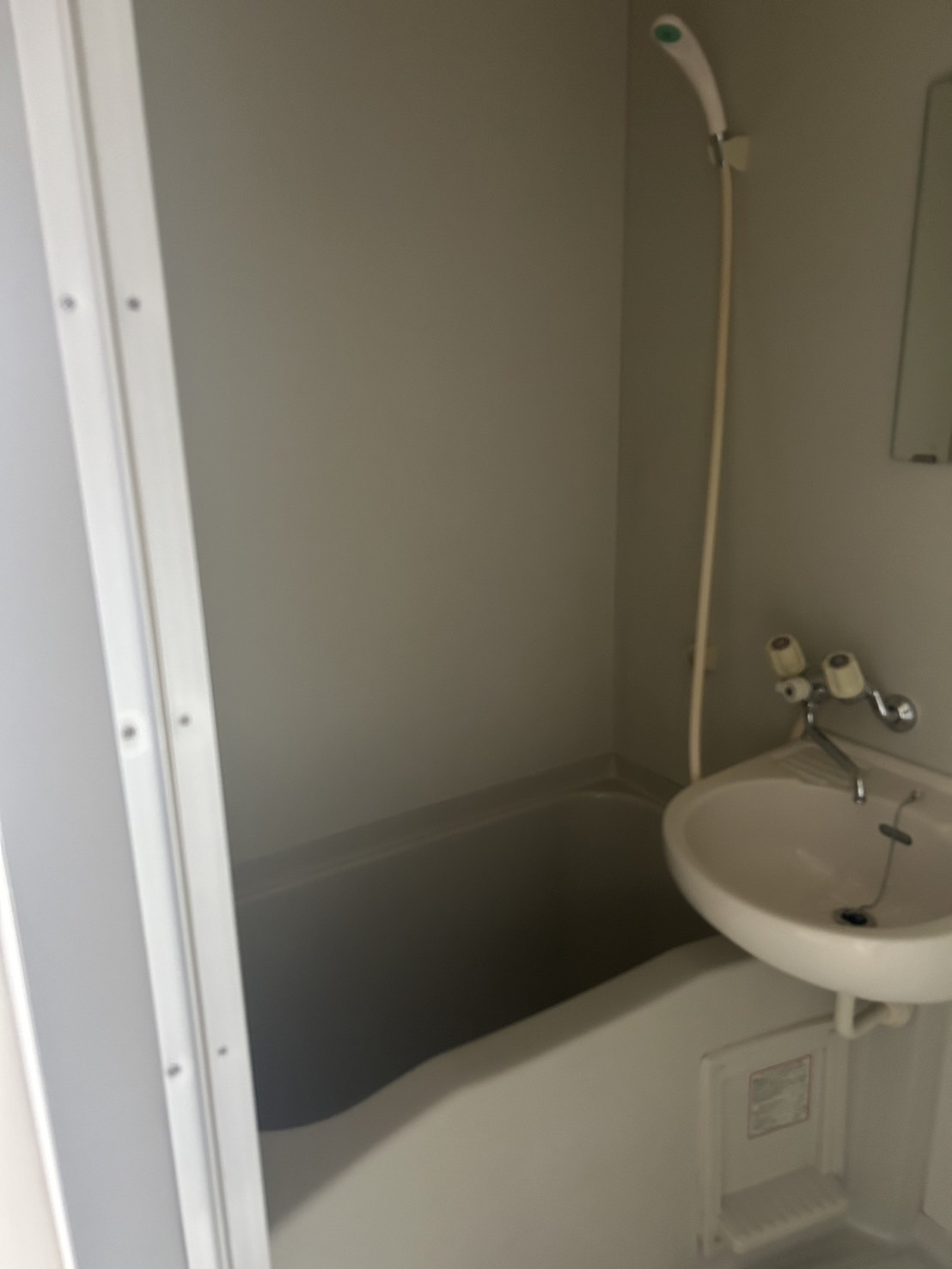 バス・シャワールーム　同タイプ別のお部屋の参考画像です