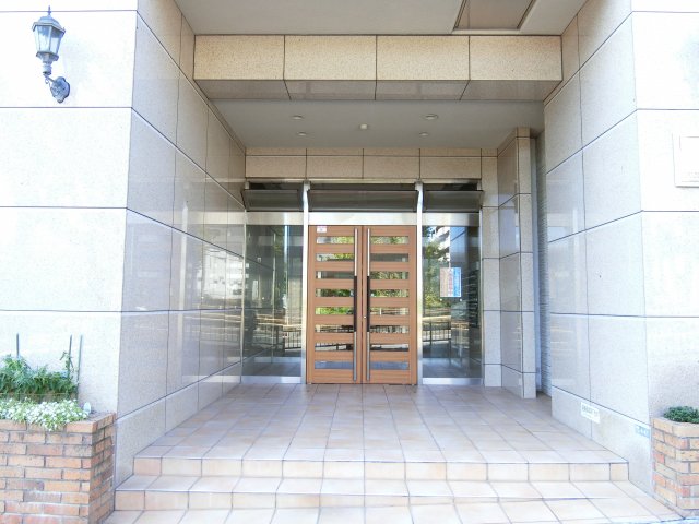 エントランス　詳細は、RISUMO江坂本店→06-6155-7137まで♪