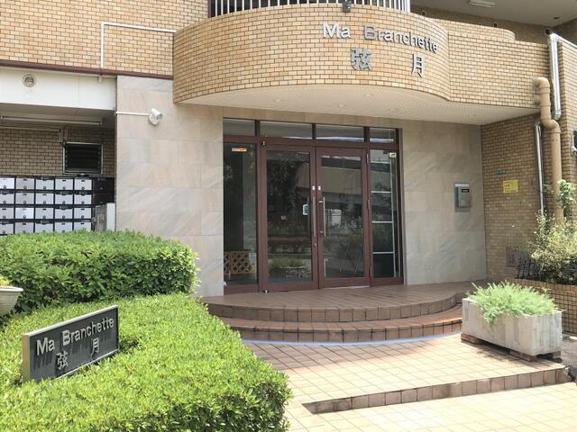 エントランス　管理人さんのいるマンション♪…?