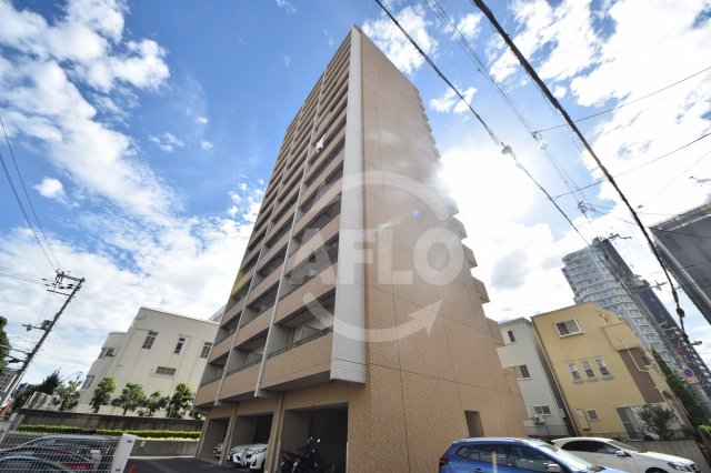 【大阪市天王寺区北山町のマンションの建物外観】