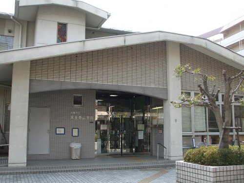 【大阪市天王寺区北山町のマンションの図書館】