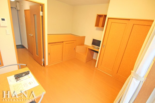 居室・リビング　※反転