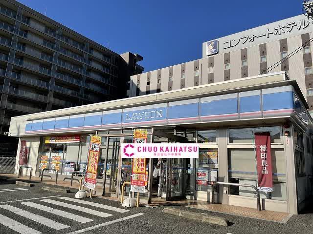 コンビニ　ローソン北上駅東口店（コンビニ）まで636m