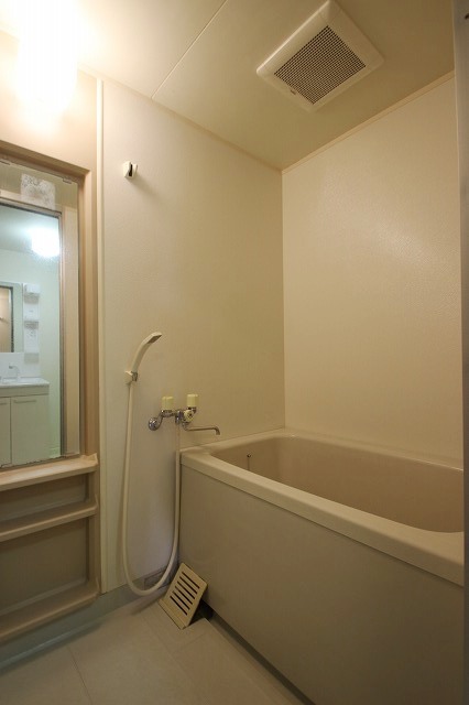 バス・シャワールーム　同物件別室