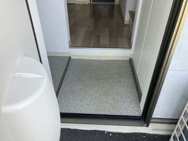 玄関　収納スペース付きの玄関！