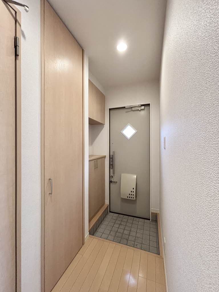 玄関　シューズBOX＆玄関収納付き♪