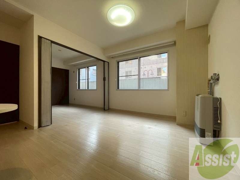 居室・リビング　広くてキレイなお部屋が広がっていて、充実した生活が送れそう。