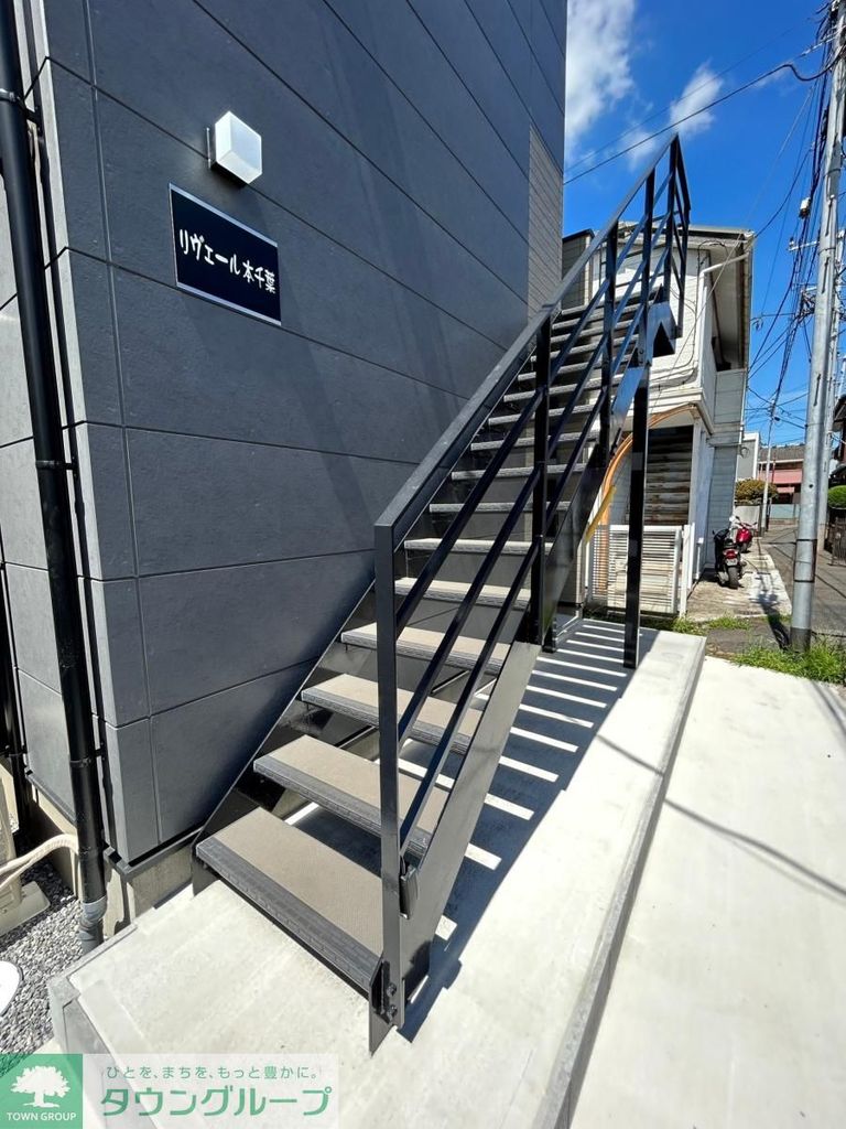 エントランス　お問合せはタウンハウジングまで！※現地待合わせ相談可能