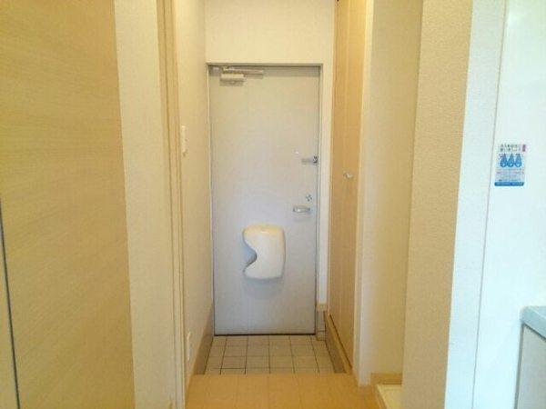 玄関　シューズボックスあり！