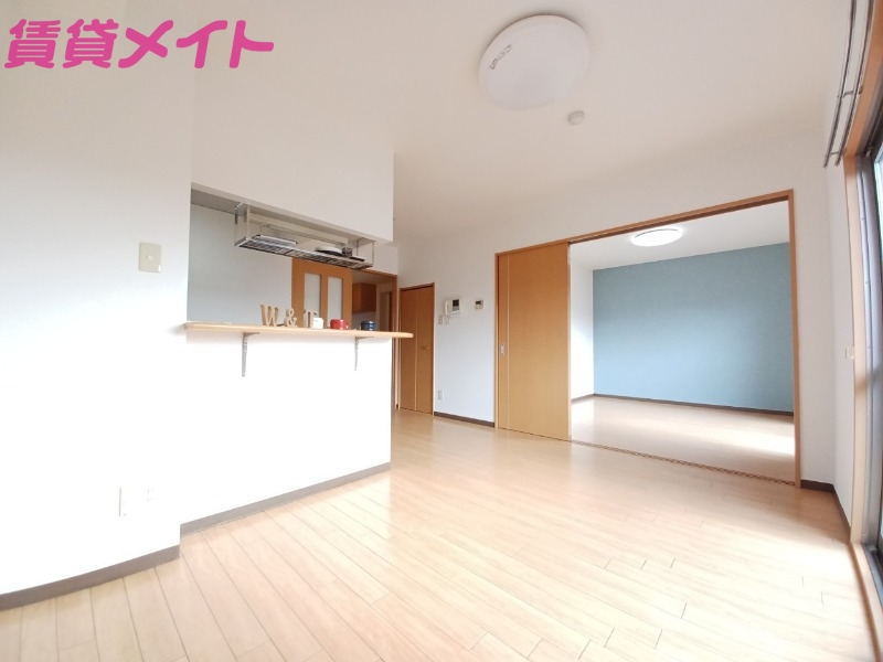 居室・リビング　同物件別部屋参考写真です。