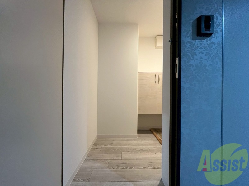 玄関　玄関の様子です。明るい印象ですね。気分もあがりそう。