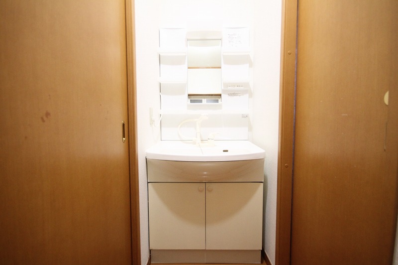 洗面設備　家具はセットされていません