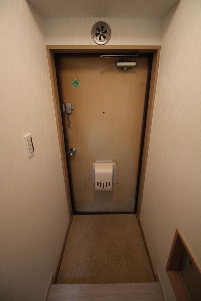 玄関　設備