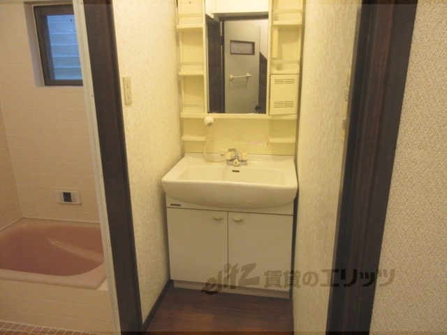 洗面設備　１階