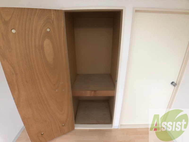 収納　寝室の収納です。部屋がすっきり片付きます。