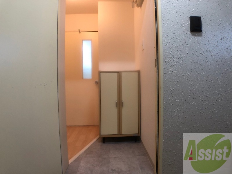 玄関　玄関の様子です。明るい印象ですね。気分もあがりそう。