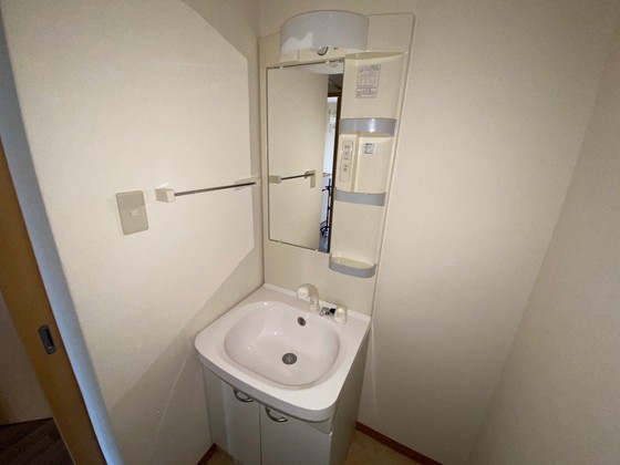 洗面設備　※別部屋の写真です