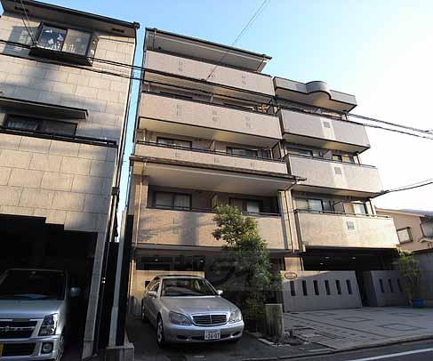 建物外観　落ち着いた雰囲気です。