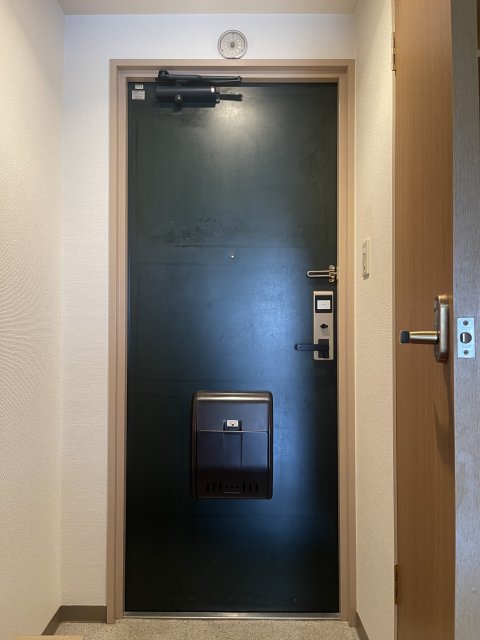 玄関　同物件別号室の写真です。