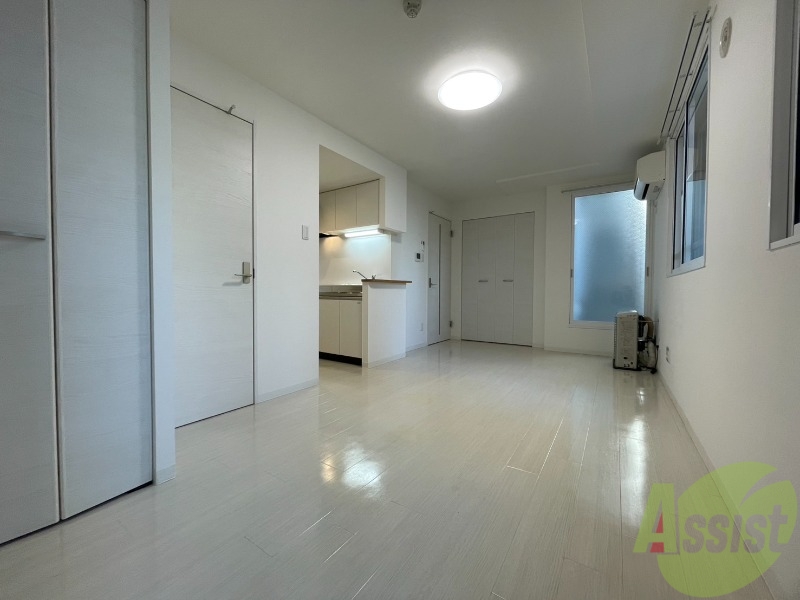 居室・リビング　広くてキレイなお部屋が広がっていて、充実した生活が送れそう。