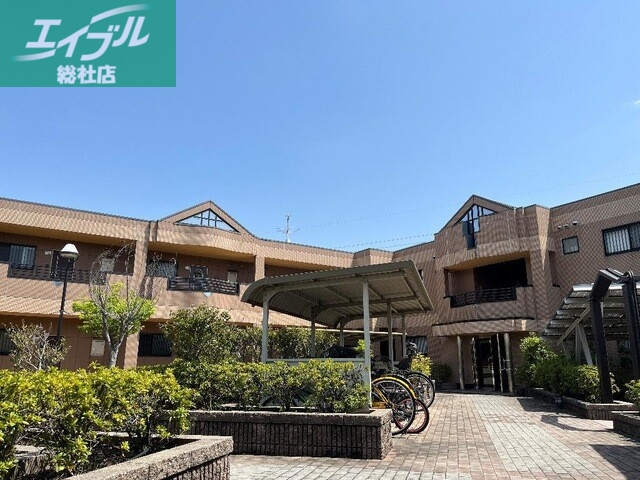 建物外観　外観写真（昼）