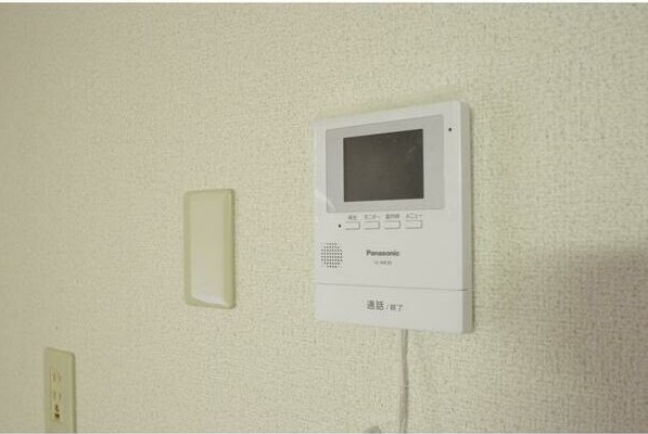 セキュリティ　TVモニター付きインターホン