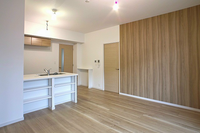 居室・リビング　別号室イメージ