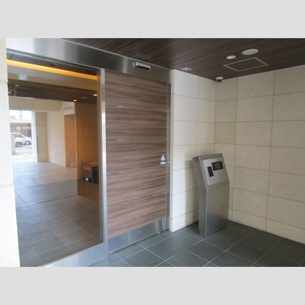 エントランス　エントランス