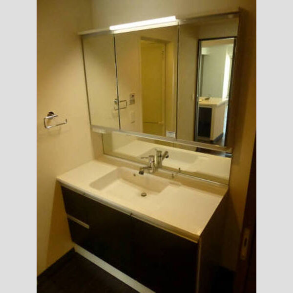 洗面設備　1301号室 洗髪洗面化粧台