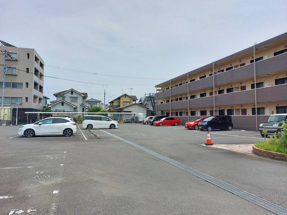 駐車場　駐車場