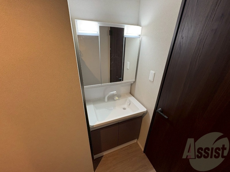 洗面設備　シャンプードレッサーで身支度もラクラクです！