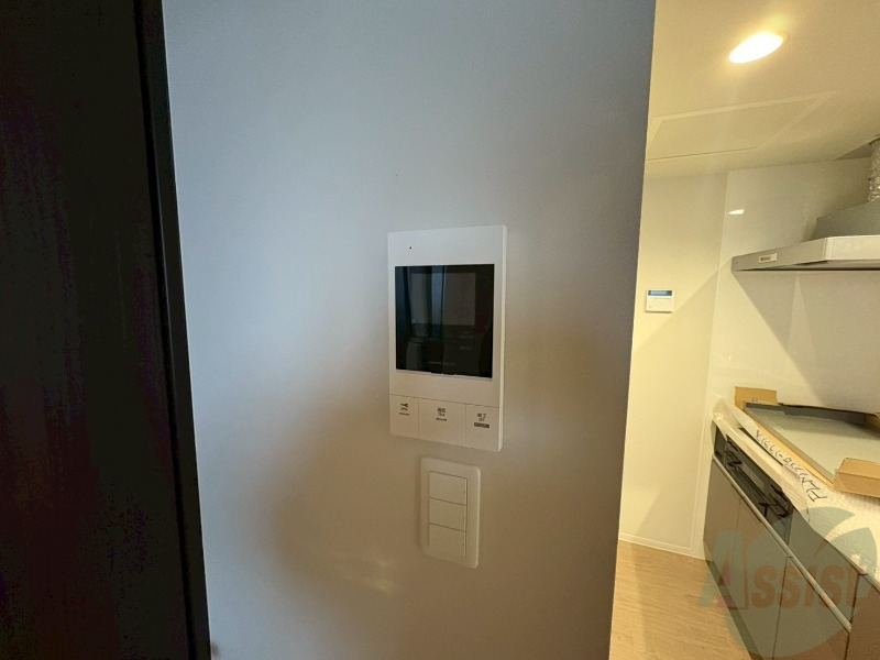 セキュリティ　ＴＶモニター付インターホンです。来客者の顔が見えるので安心！