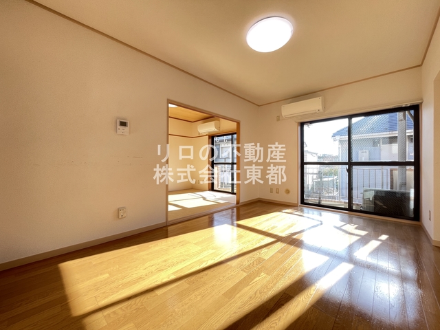 居室・リビング　南向きで日当たり良好なお部屋！暖かな日差しが入ります♪