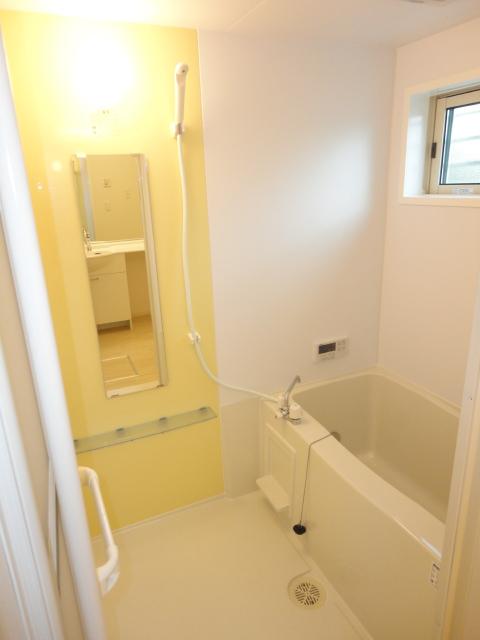 バス・シャワールーム　きれいなお風呂です