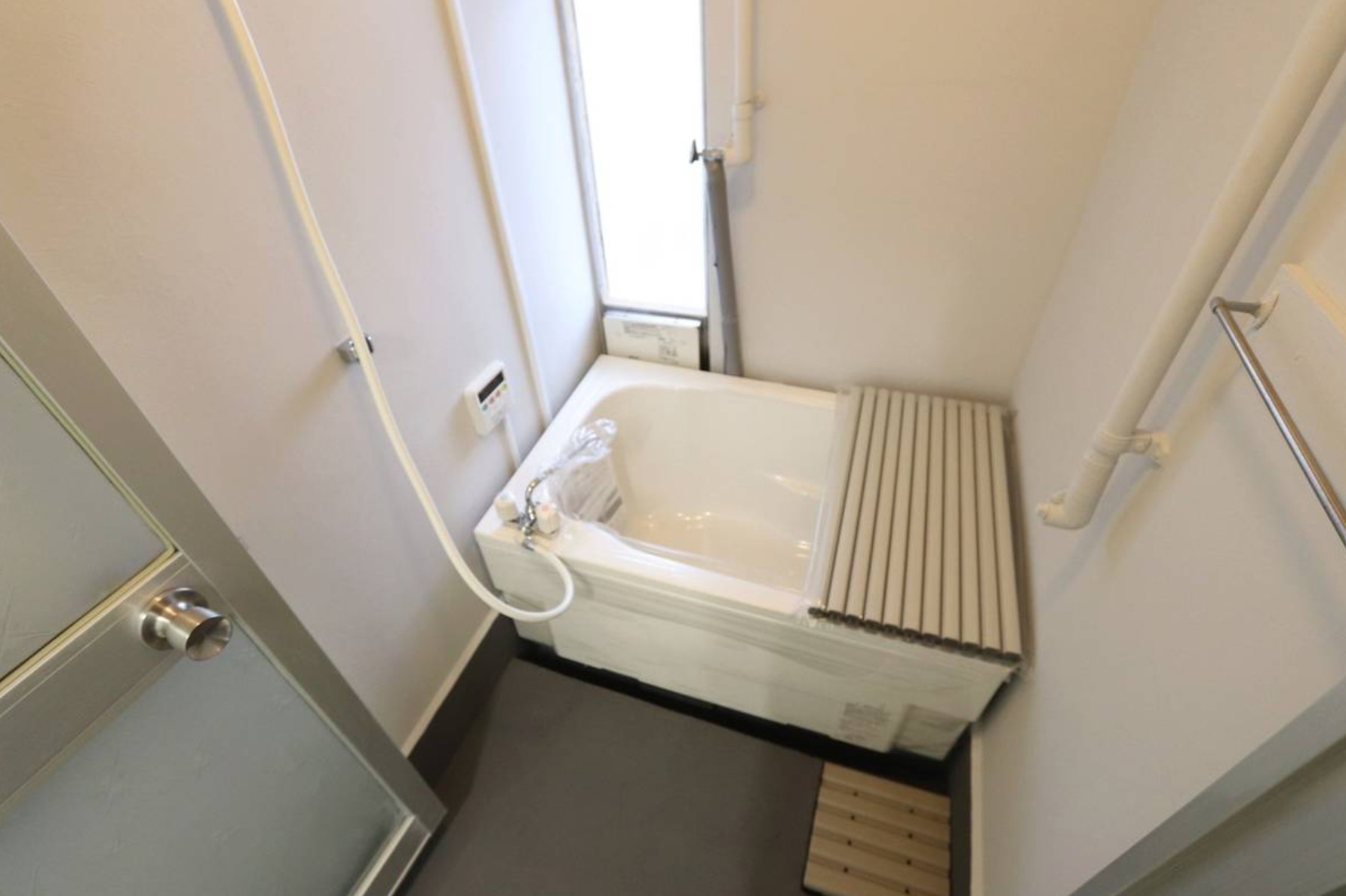 バス・シャワールーム　同タイプ写真です