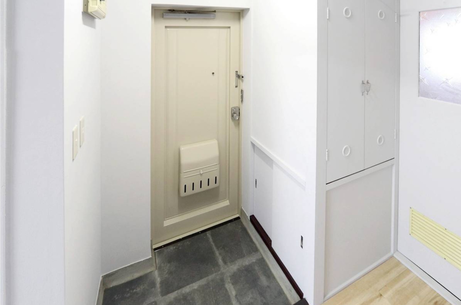 玄関　同タイプ写真です