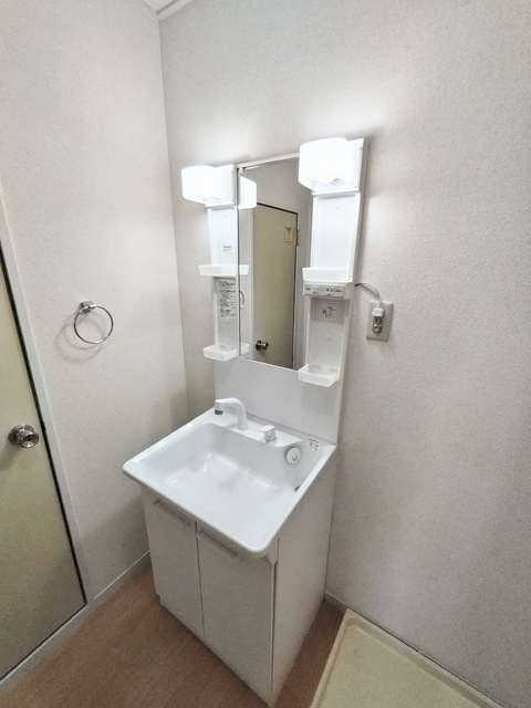 洗面設備　洗髪洗面化粧台