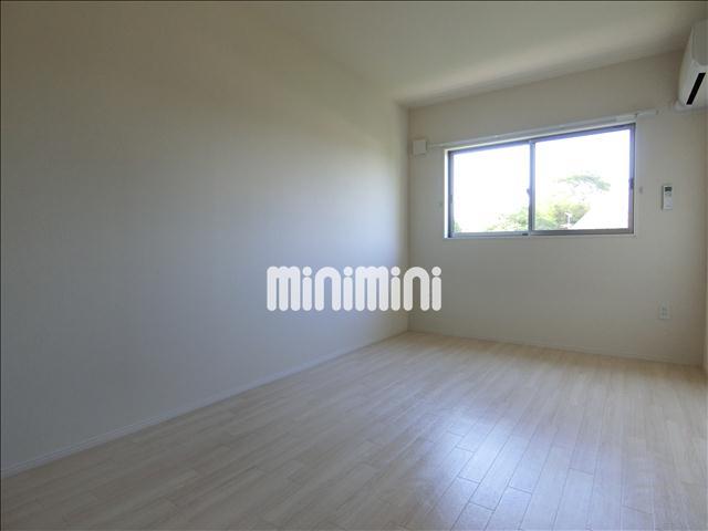 その他　北側洋室にもエアコン付き。