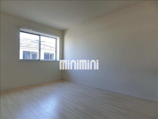 その他部屋・スペース　ＬＤＫと隣の洋室は繋げて使うこともできます。