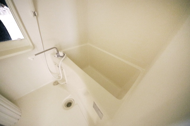 バス・シャワールーム　バス（類似室内）