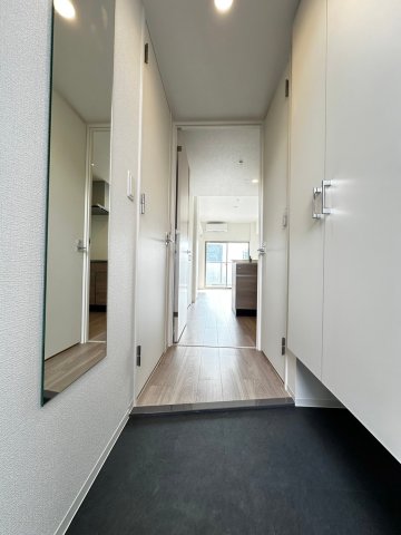 玄関　詳細は、RISUMO江坂本店までお問合せください♪