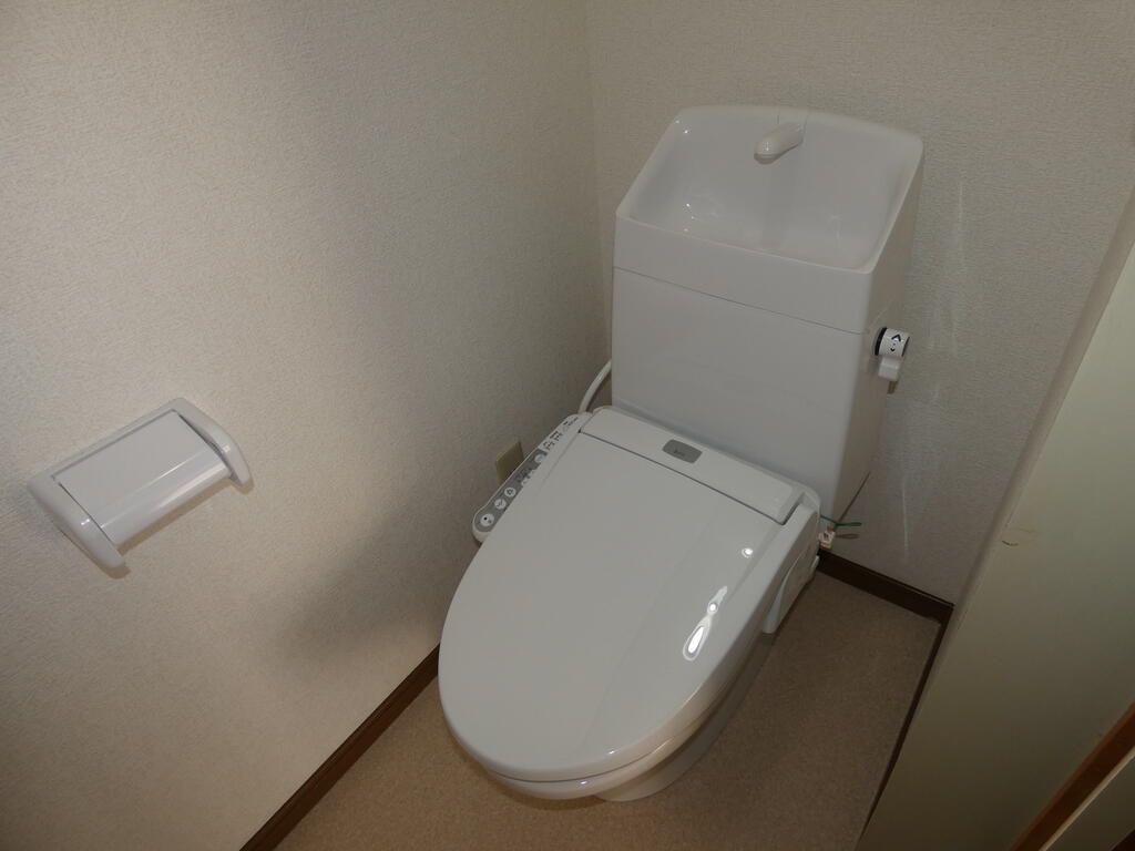 トイレ　温水洗浄便座