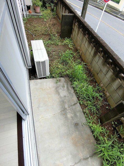 バルコニー　テラス