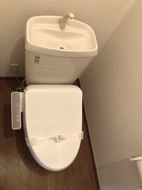 トイレ　トイレは温水洗浄便座付き♪人気のバストイレ別です♪トイレが独