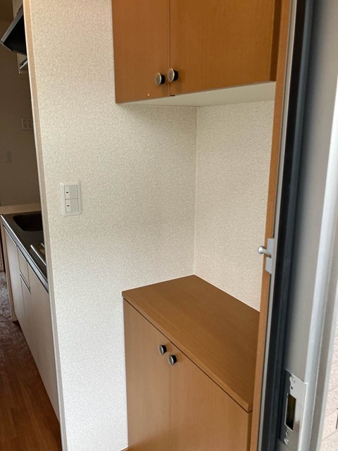 玄関　玄関には上下タイプのシューズボックス付き！間のスペースは飾り