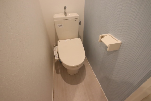 トイレ　※別室の参考写真の為、現況優先です。