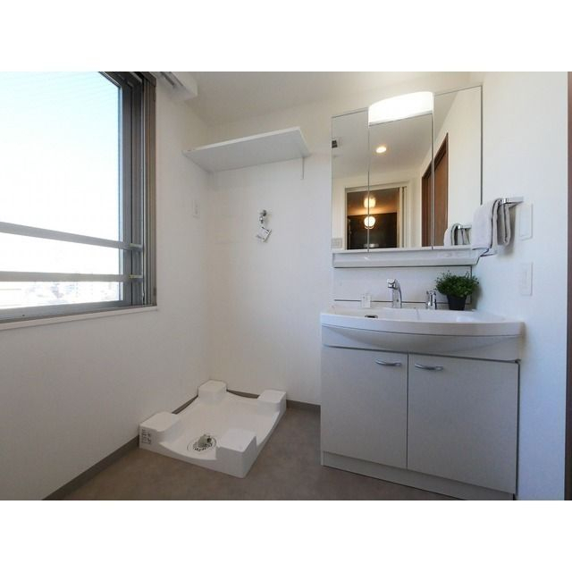 洗面設備　モデルルーム写真